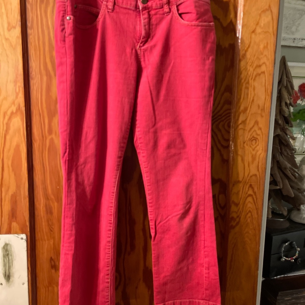 Red cropped jeans